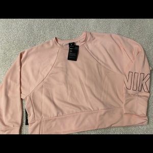 Women’s crewneck crop top